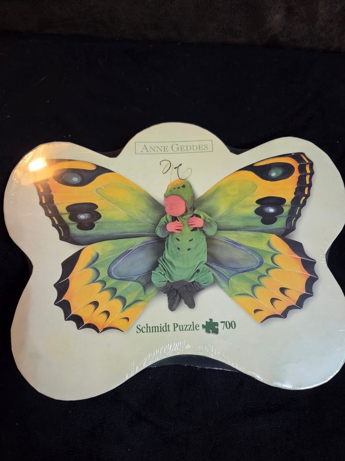 PUZZLE NEUF. 700 Pieces. Papillon - photo numéro 3