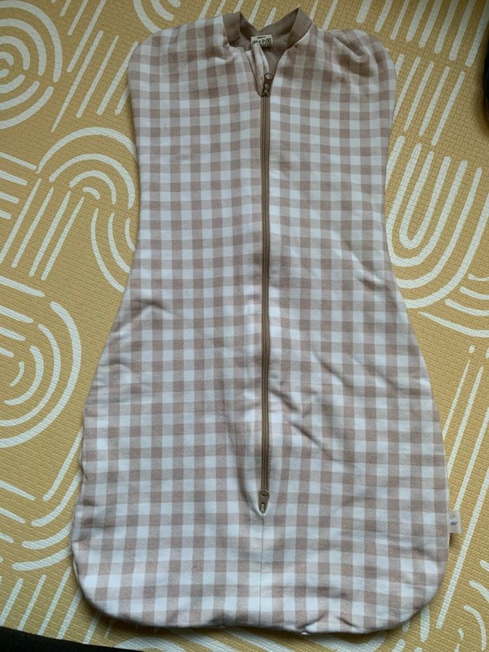 Emmailloteuse /gigoteuse