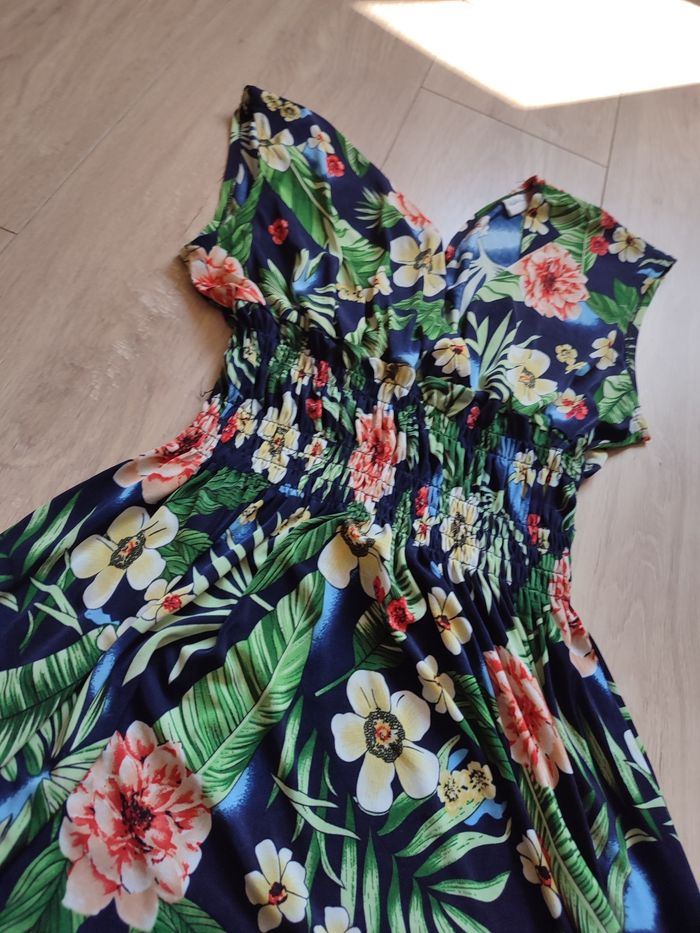 Robe fleurie élastique - photo numéro 2