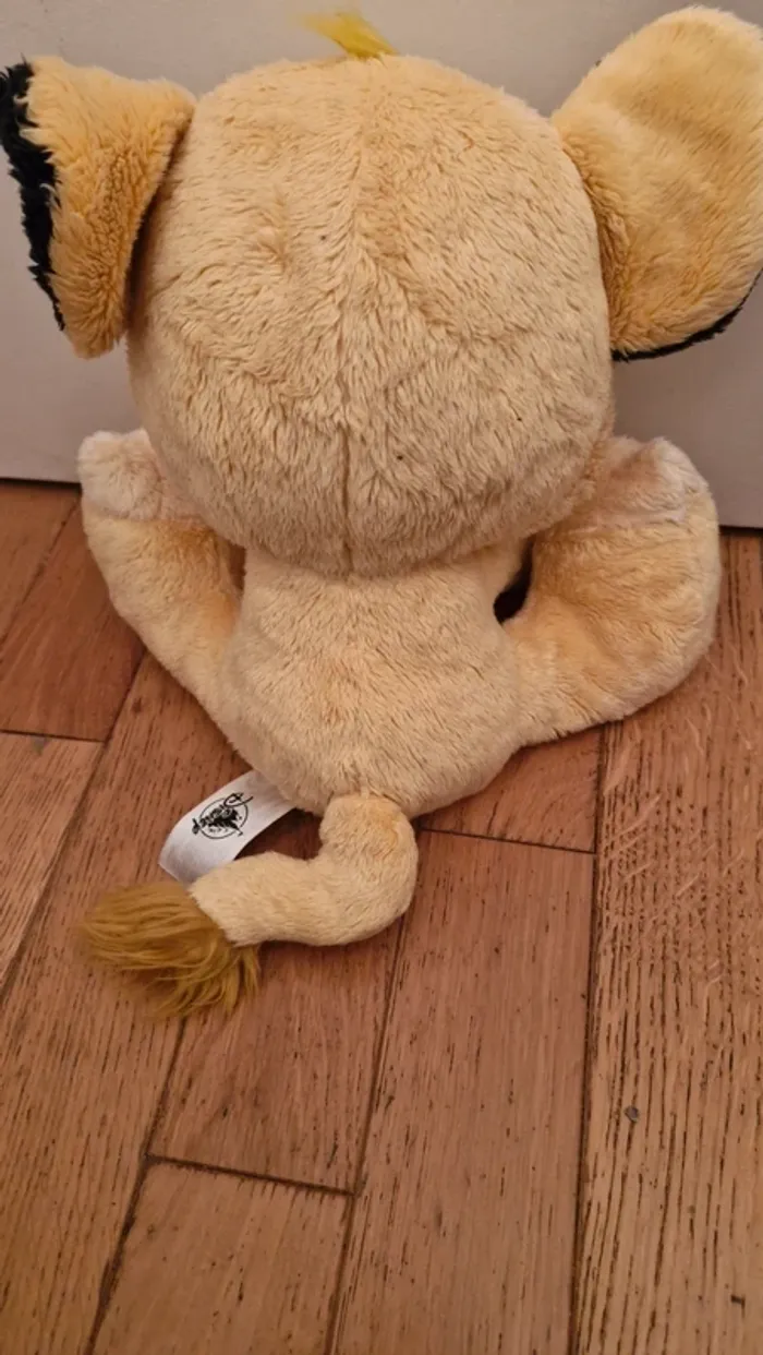 Peluche Big feet / roi lion 🦁/ disneyland - photo numéro 3