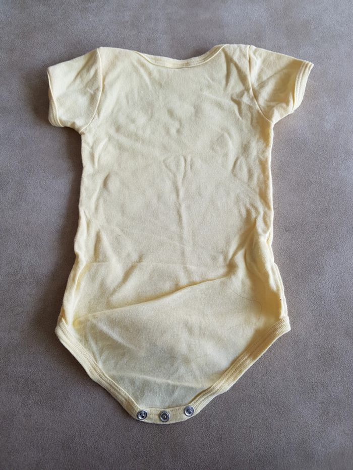 body manches courtes petit bateau tbe 6 mois - photo numéro 2