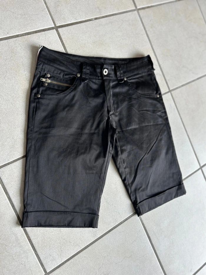 Short longueur genoux