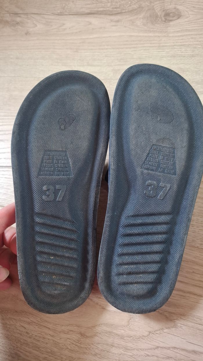 Claquettes 37 comme NEUVES - photo numéro 5