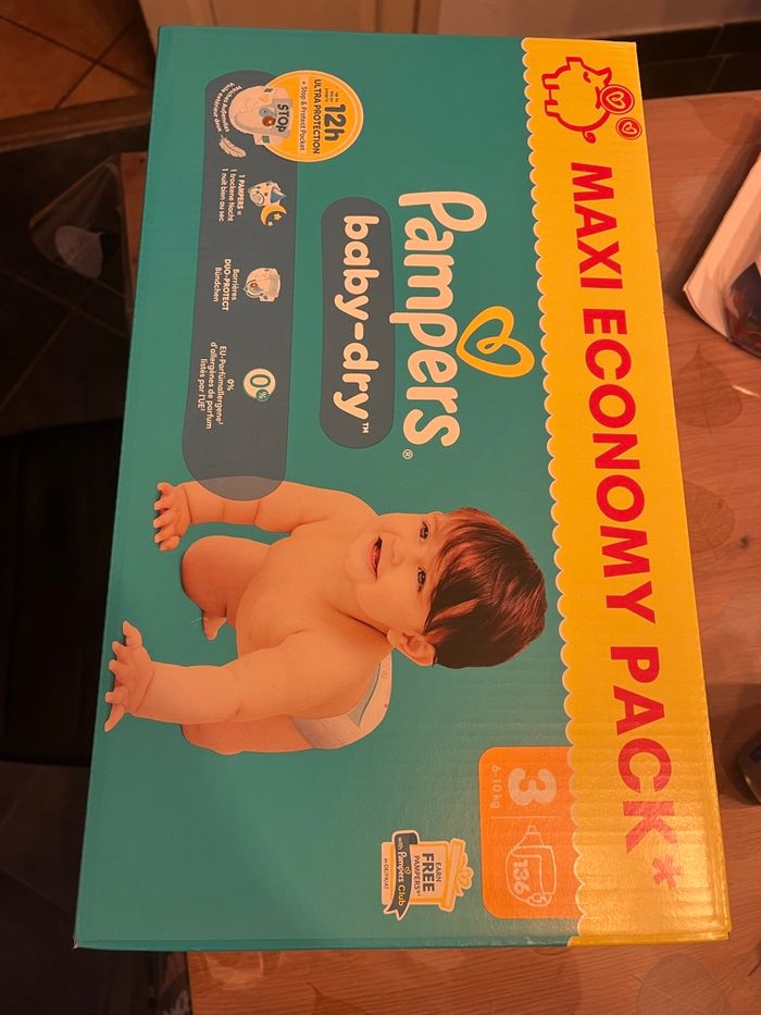 Couches Pampers taille 3 x2cartons