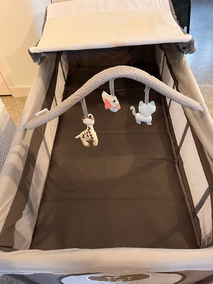 Lit parapluie Sophie la girafe - photo numéro 2