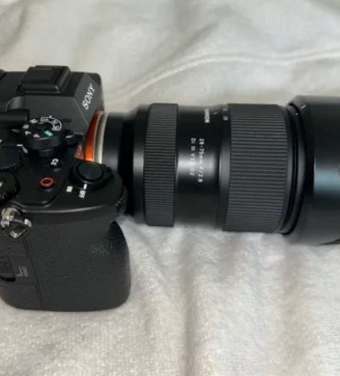 Appareil photo Sony Alpha A7R V en parfait état - photo numéro 4