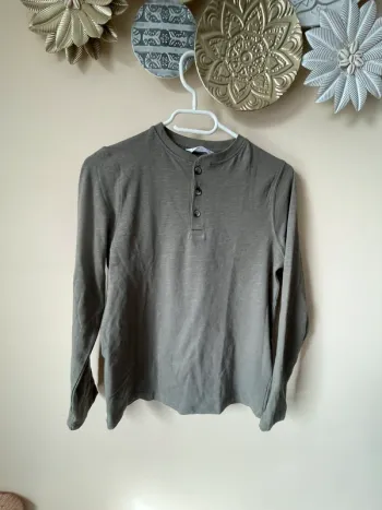 T shirt 11-12 ans