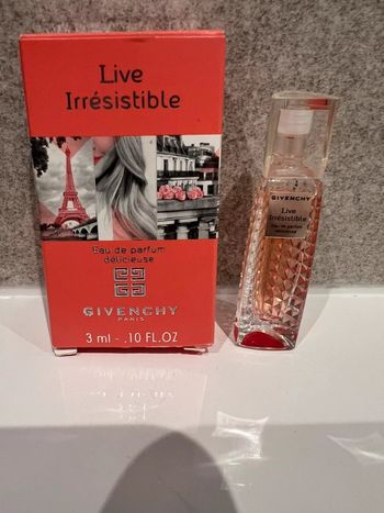 Parfum miniature Givenchy Live irrésistible