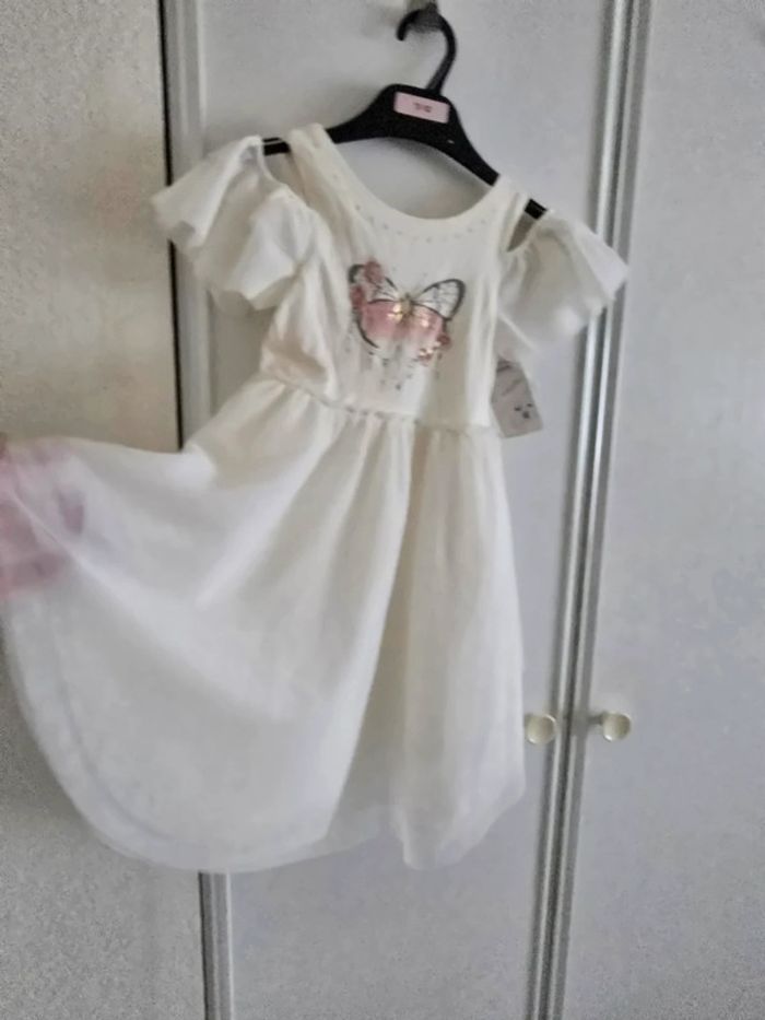 Magnifique robe de soirée fille taille 4 ans avec étiquette - photo numéro 10