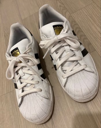 Baskets Superstar Adidas  neuve taille 38