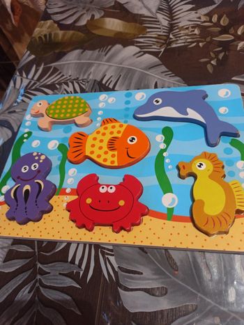 Jeu en bois à formes