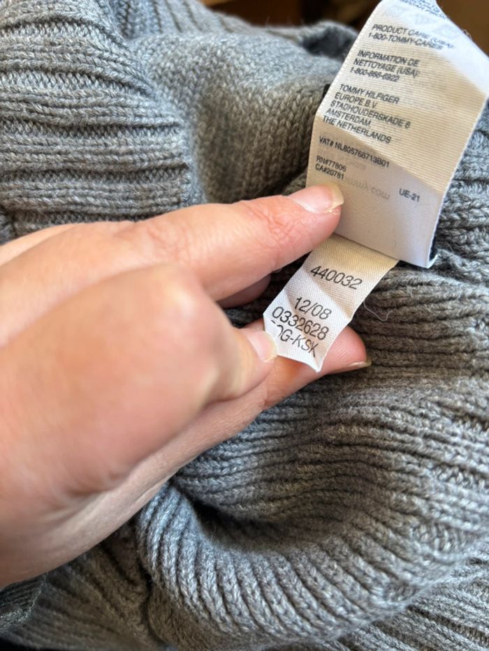 Pull à boutons gris Tommy Hilfiger - photo numéro 15