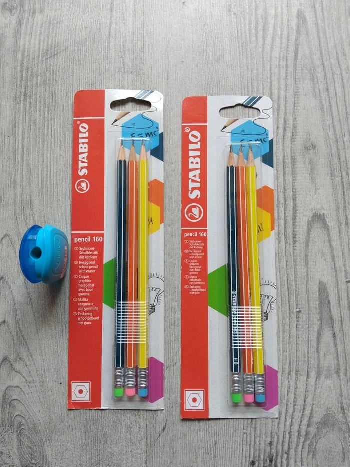 Lot crayons gris + taille crayon - photo numéro 2