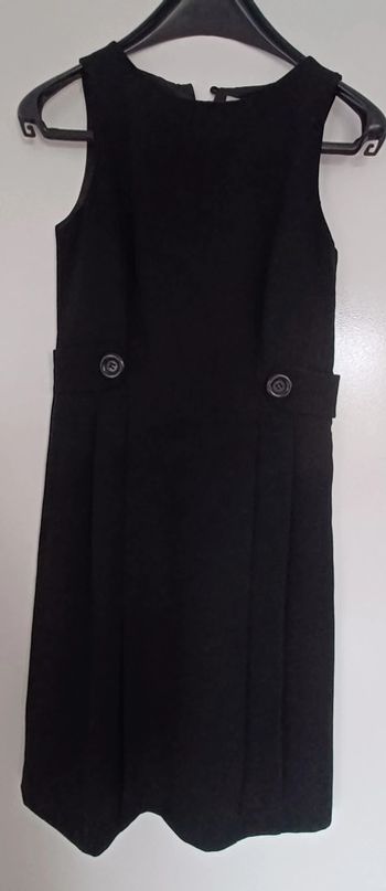 Robe noire Laura Clément