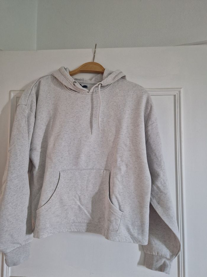 Sweat a capuche - photo numéro 2