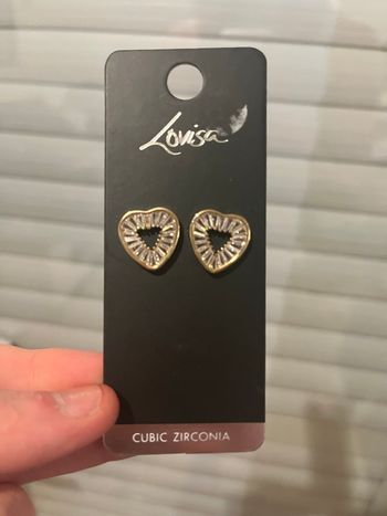 Boucle d’oreille cœur neuf