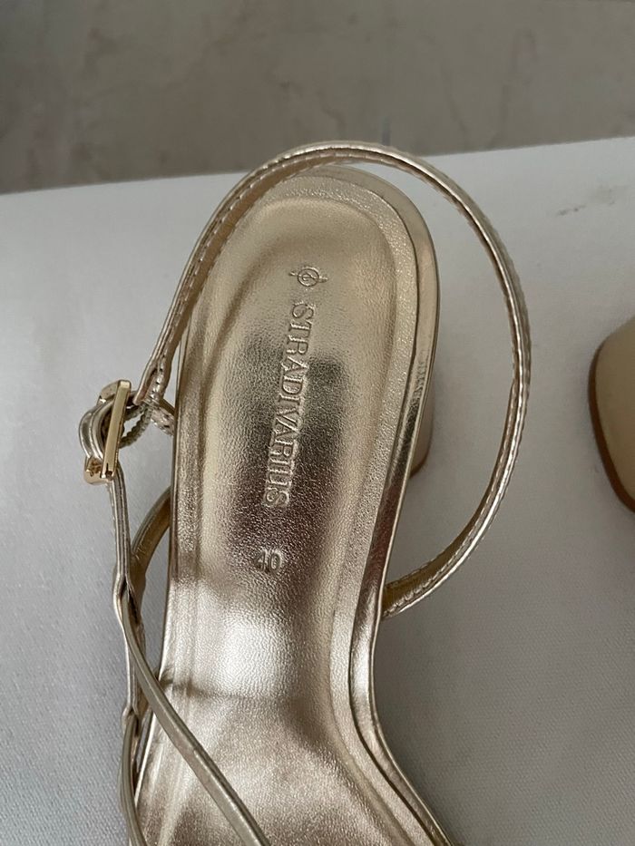 Chaussures à talons, stradivarius, taille 40 très bon état 15€ - photo numéro 4