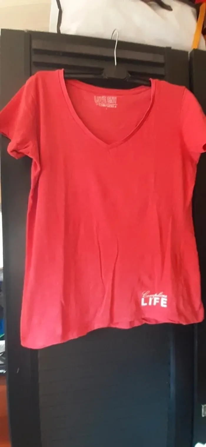 Tee-shirt taille L Col V corail - photo numéro 2