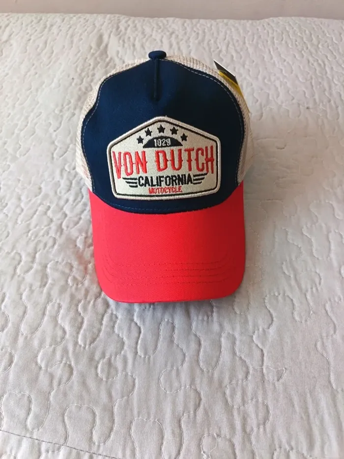 Casquette Von Dutch homme bleu rouge et beige