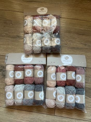 Lot de 24 pelotes de coton