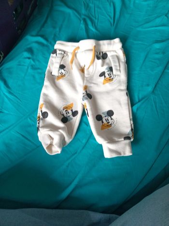 Pantalon surevetement 3 mois