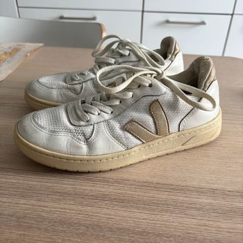 Baskets Veja • doré & blanc • 37 🌿