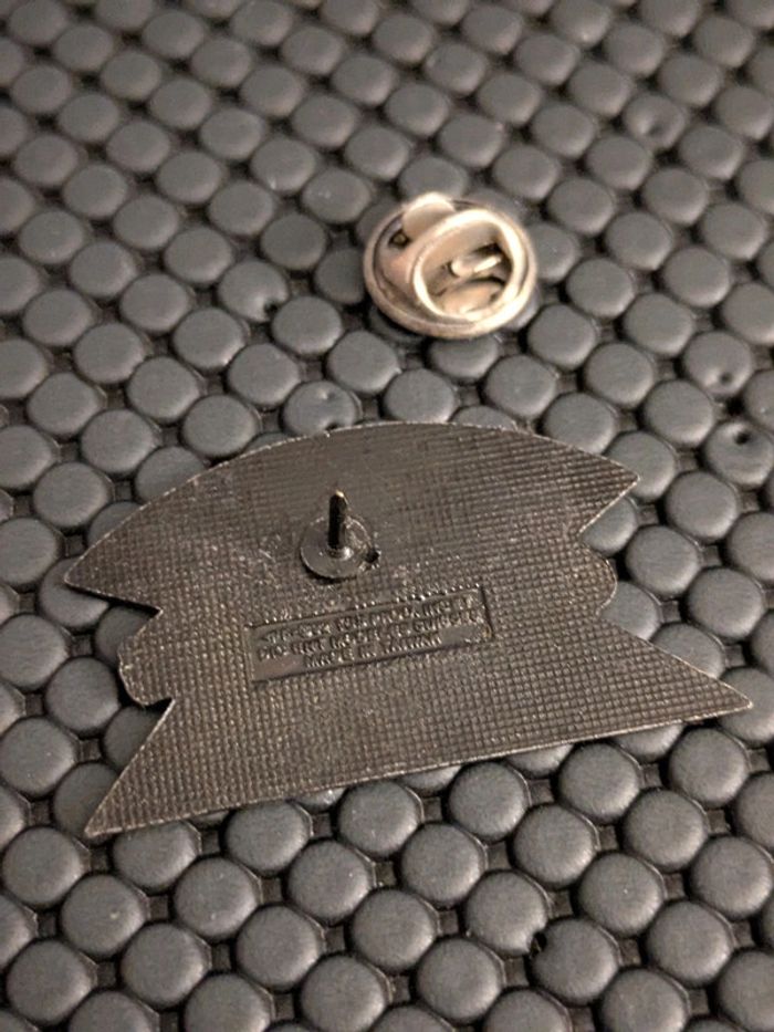 Pin's Captain Planet - photo numéro 2