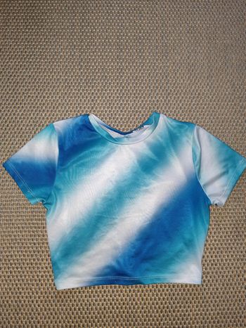 Top court Gémo 12 ans , très bon état