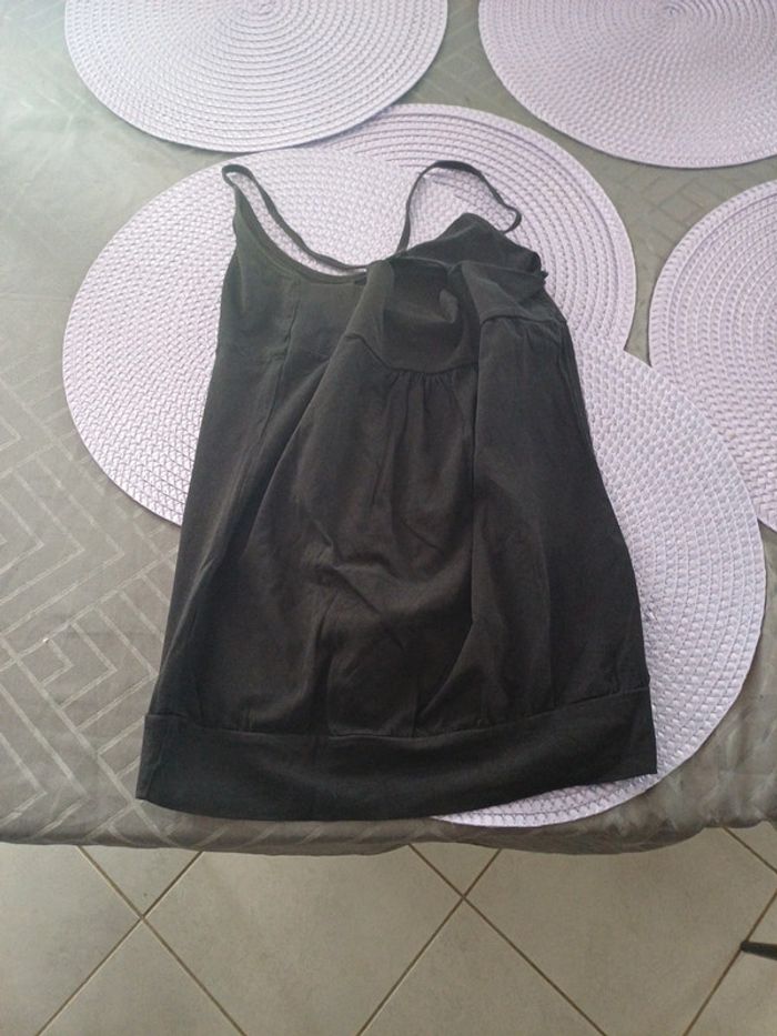 Top femme noir avec dessin fleur taille M - photo numéro 2