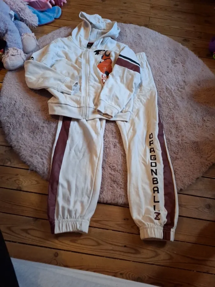 Ensemble dragon ball z taille 8 ans