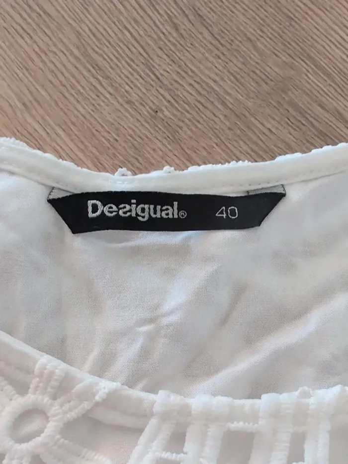 Robe Blanche Dentelle / Crochet Desigual Doublée Taille 40 - photo numéro 2