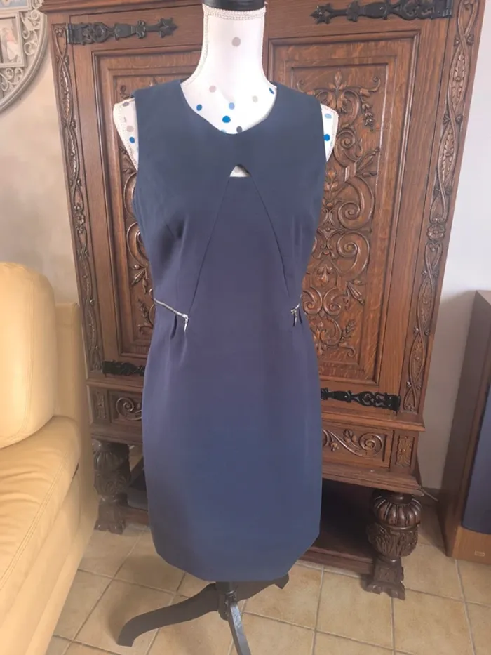 Jolie robe droite marine
