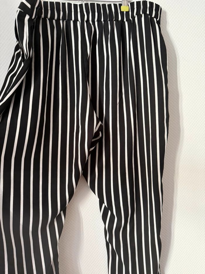 Pantalon grande taille en très bon état blanche porte taille 52 - photo numéro 3