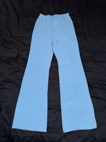 Pantalon taille haute bleu ciel
