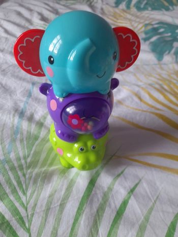 Empilement animaux et hochets Fisher price