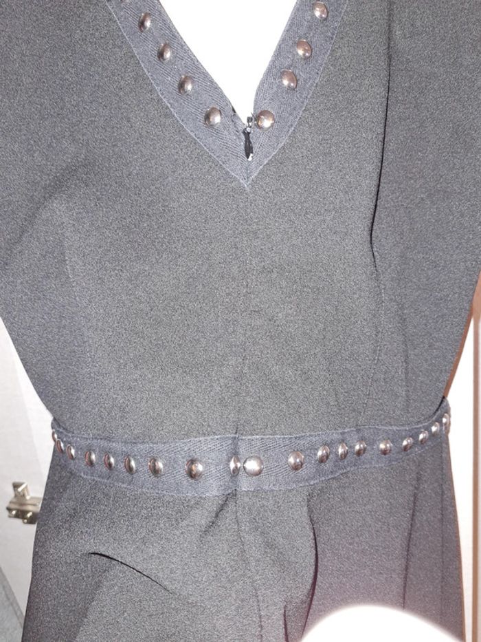 Robe très décolté - photo numéro 4