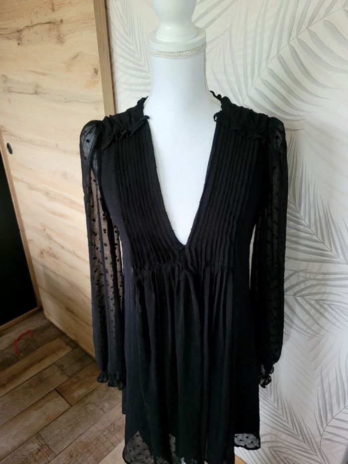 Très jolie robe taille XS noir zara - photo numéro 4