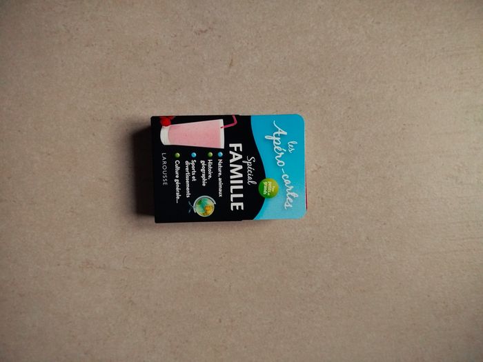 Jeu de cartes “Apéro Famille” Larousse – quiz questions – complet