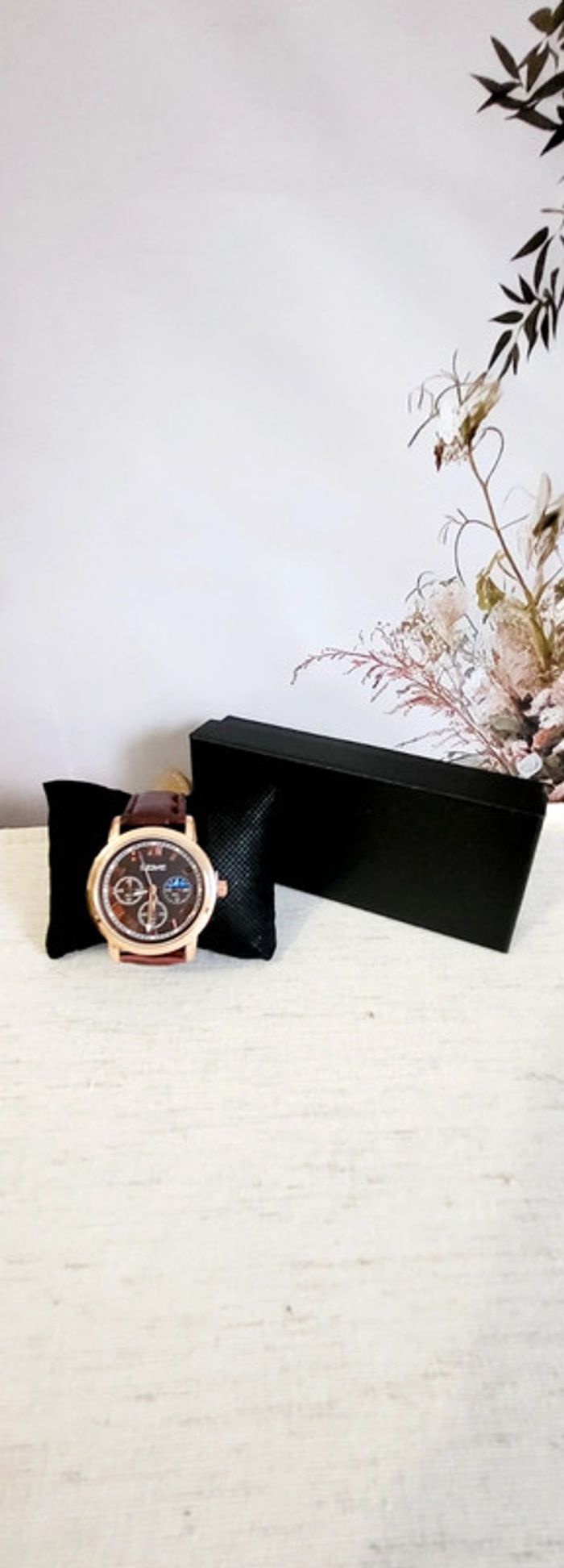 Montre homme style classique – cuir marron & doré Wave