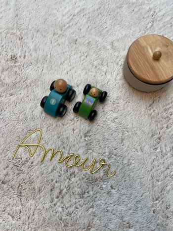 Lot de 2 petites voiture en bois - Hema