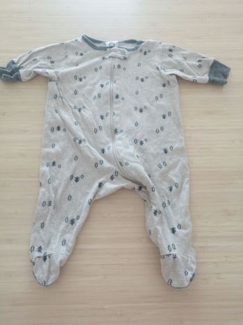 Pyjama 100% Coton. 0 à 3 mois. Bon état