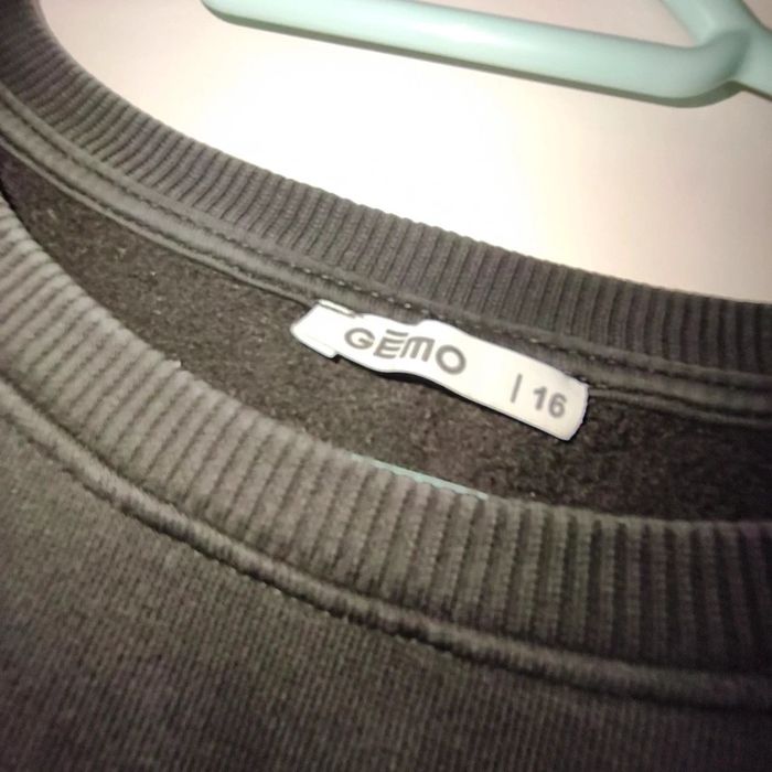 Sweat Noir – Motif Unique Exemplaire – Gémo – Taille 16 ans - photo numéro 4