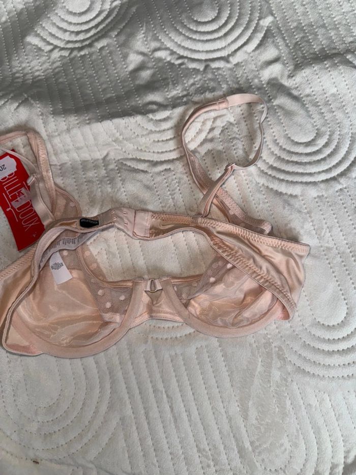 Jolie soutien gorge rose brillant irisé 85b - photo numéro 4
