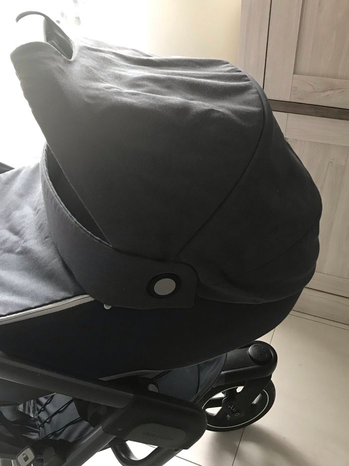 Ensemble poussette 3 roues - photo numéro 2