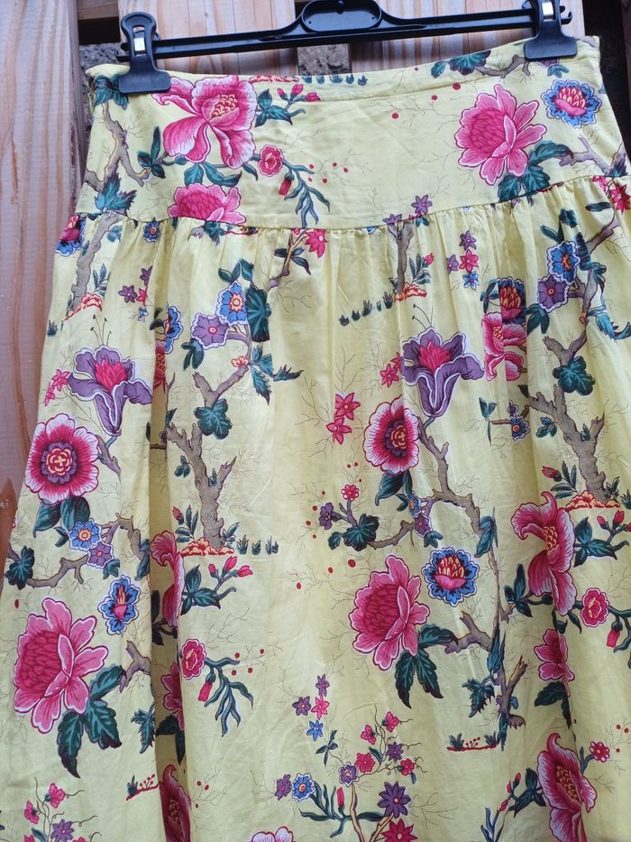 Jolie jupe jaune fleurie en coton Essentiel Antwerp taille 38 - photo numéro 7