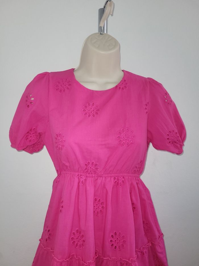 Robe fushia Du 4ans au 14ans 🏷broderie - photo numéro 2