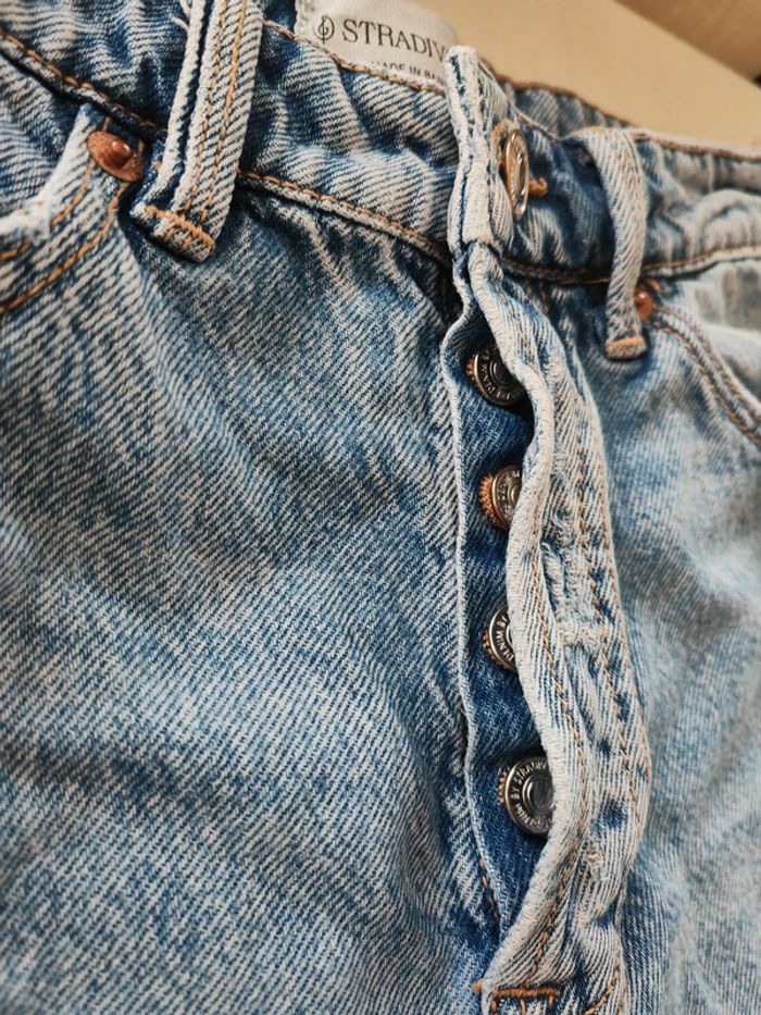 Jean troué, taille 34, marque Stradivarius, très bon état - photo numéro 7