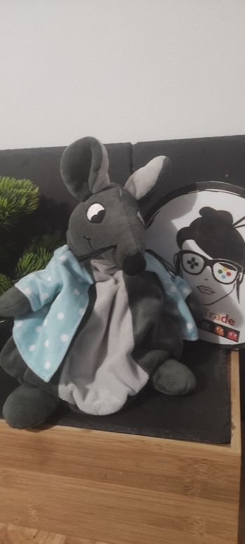 peluche range pyjama souris 7cvet gris blanc bleu pois ceuybet veste Moustache