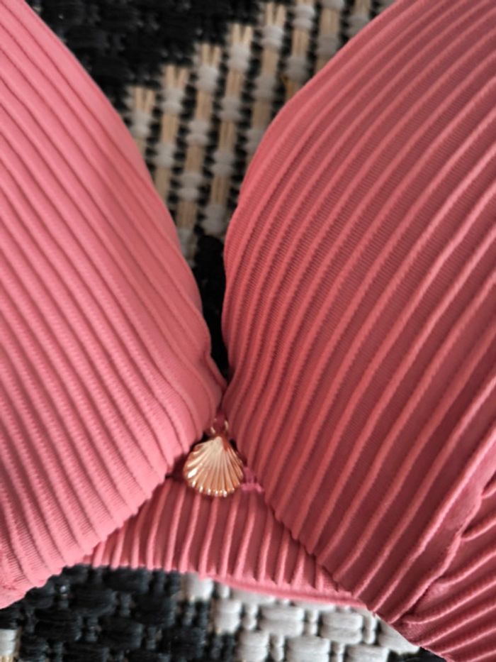 Maillot de bain taille 36 et 90C neuf - photo numéro 3