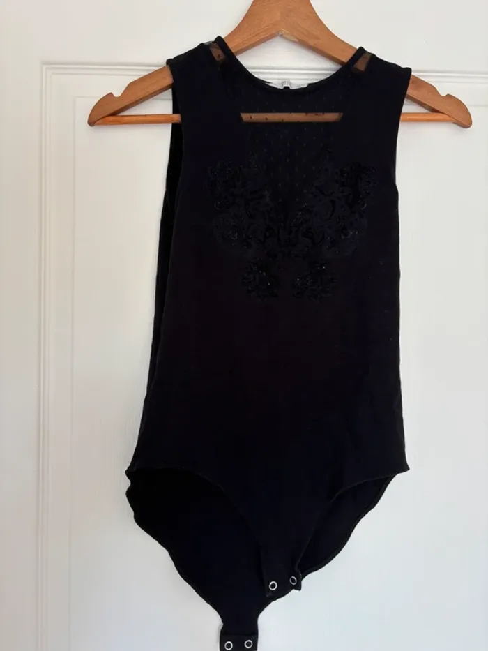 Body noir dentelle Mango taille S